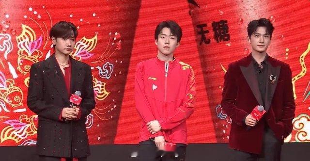王楚钦遇到困难会给父母打电话 “别人只关心你飞的高不高，只有爸妈关心你飞的累不累
