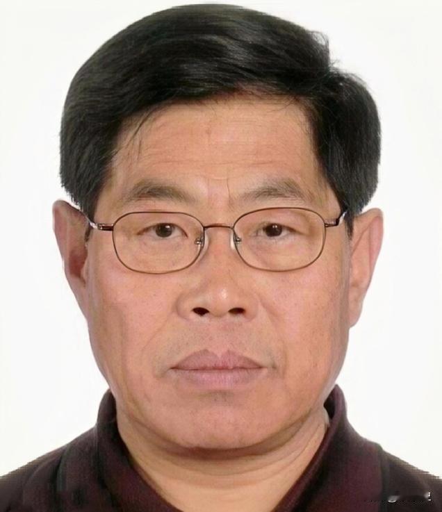 郭万钧，中国“东风”型导弹的总设计师，被判以向外国泄露国家秘密的罪名，于2007