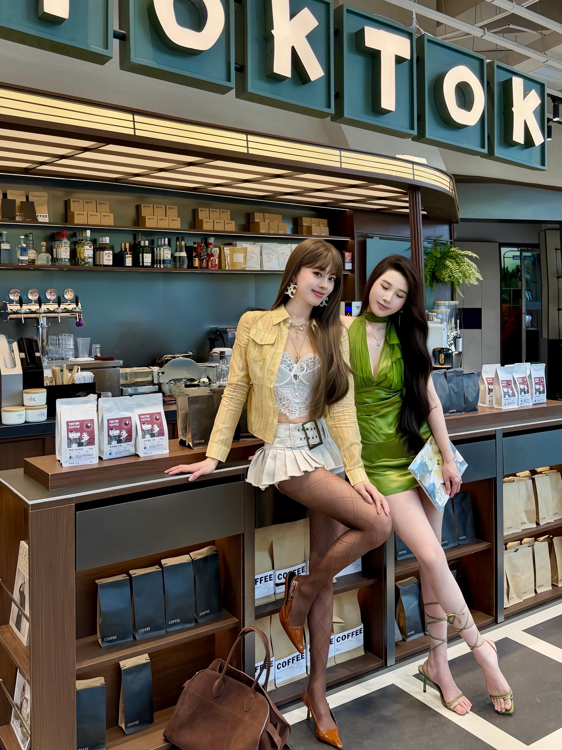 美式咖啡☕️。