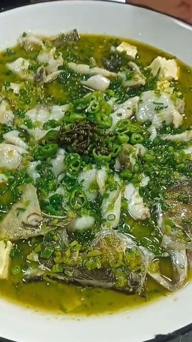 长沙少女们舌头麻了！就是这家重庆菜！
重庆顺风123重庆菜餐厅
美景推荐：
1、