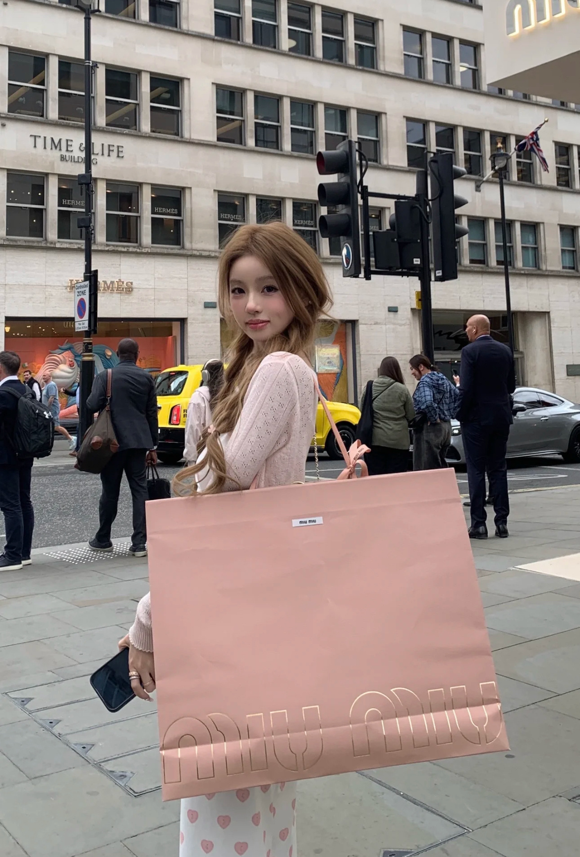 怎么感觉王思聪女朋友懒懒变样了，大家觉得呢？ 