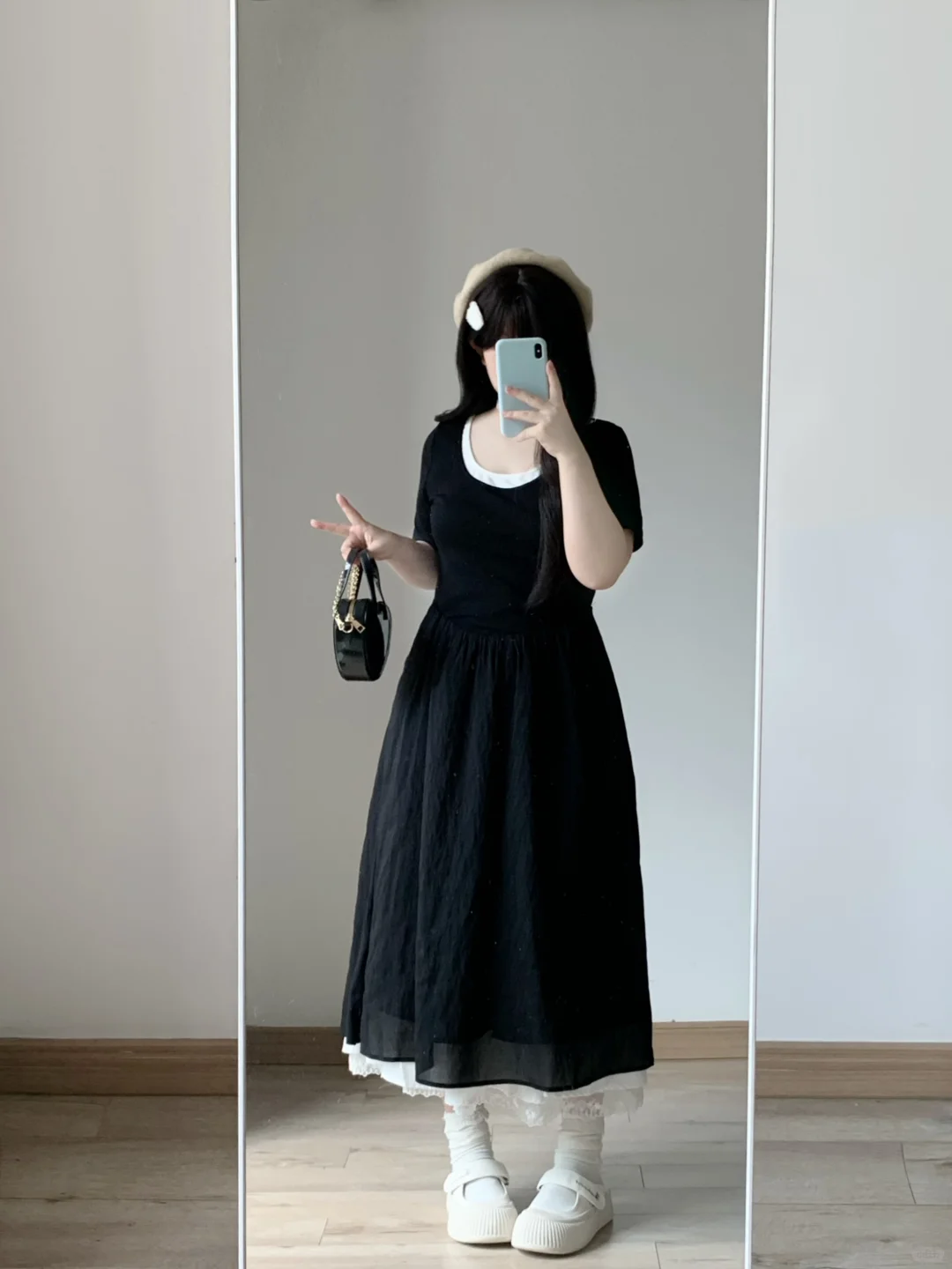 160 120｜啊啊啊这条小黑裙真的太显瘦了！！