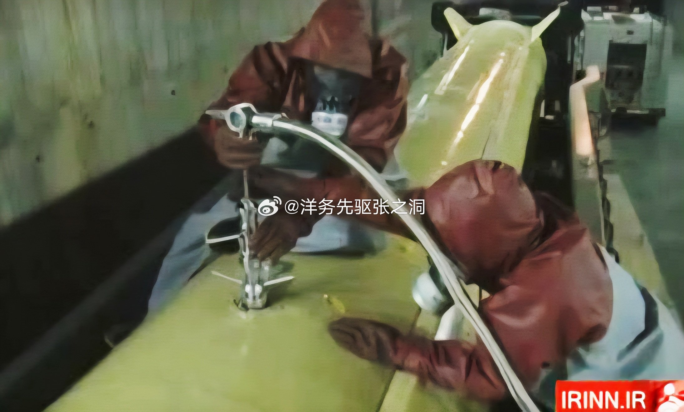 在地下坑道中躺着加注燃料，比出到平地上起竖了再加注燃料要安全得多，可以极大压缩美