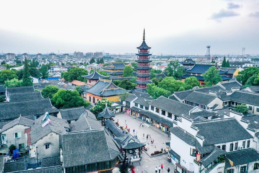 GDP超过众多地级市和省会城市！中国“地表最强县级市”昆山，有钱又宜居！
昆山常