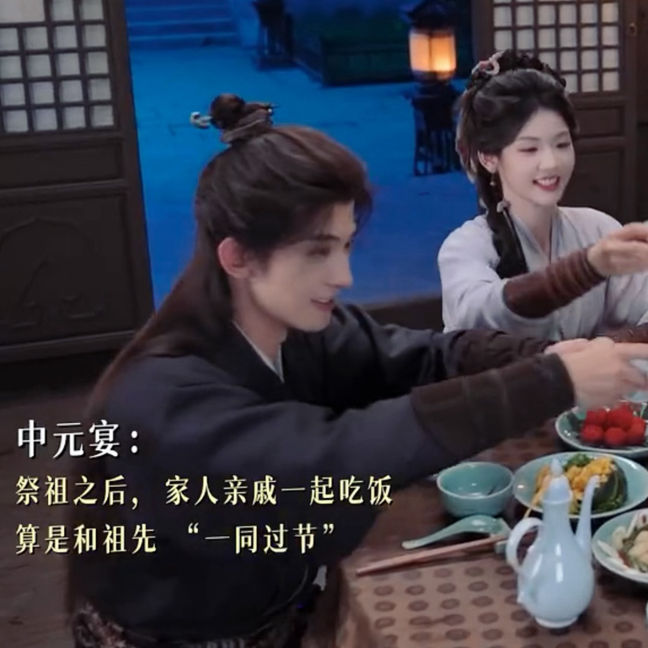 在角落里看我飞雪哥哥的小脑袋小脸蛋 ​​​