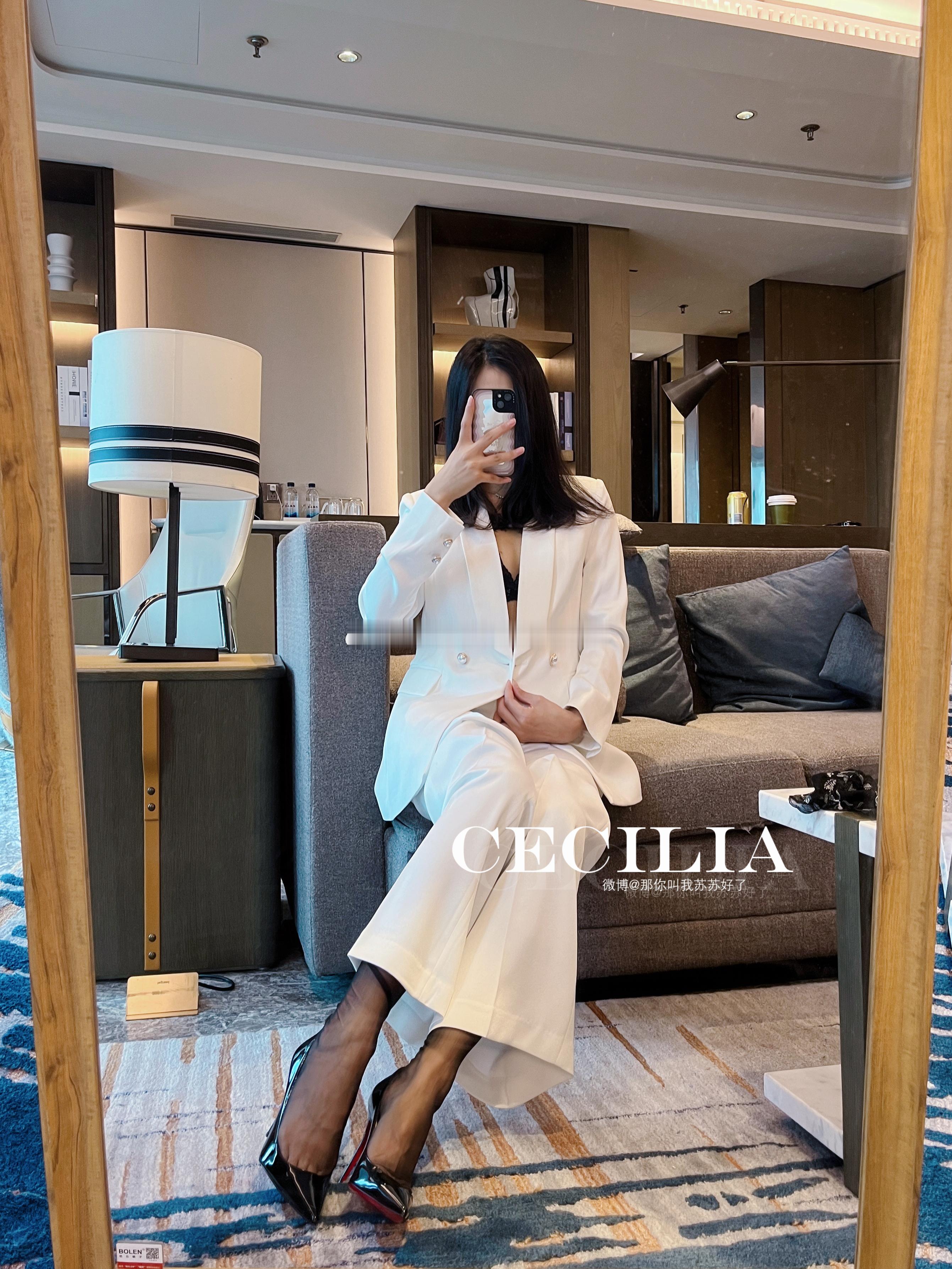 无弹力的褶皱很好看～ootd穿搭分享