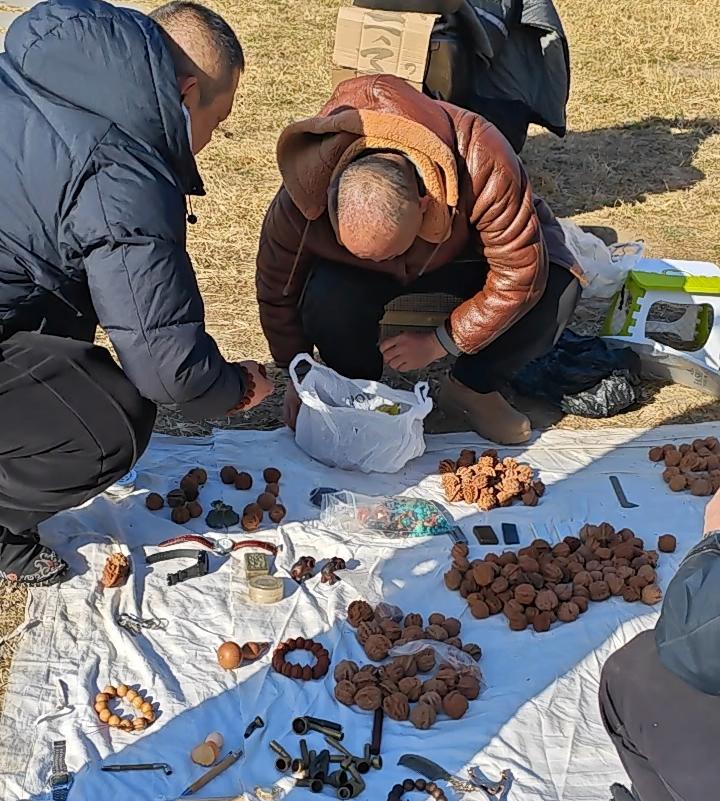 家庭幸不幸福，取决于什么呢家庭幸不幸福，从不是钱多房大，核心藏在烟火气里的包容与