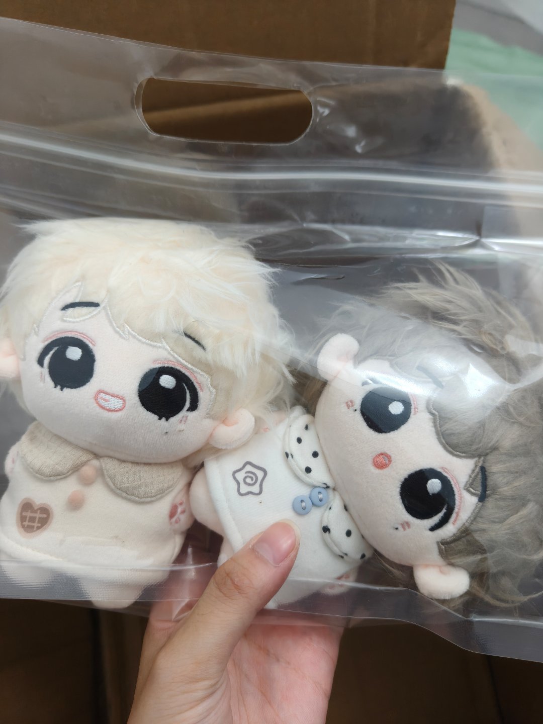 穿衣服穿了一小时 满足还有四对 等待中 