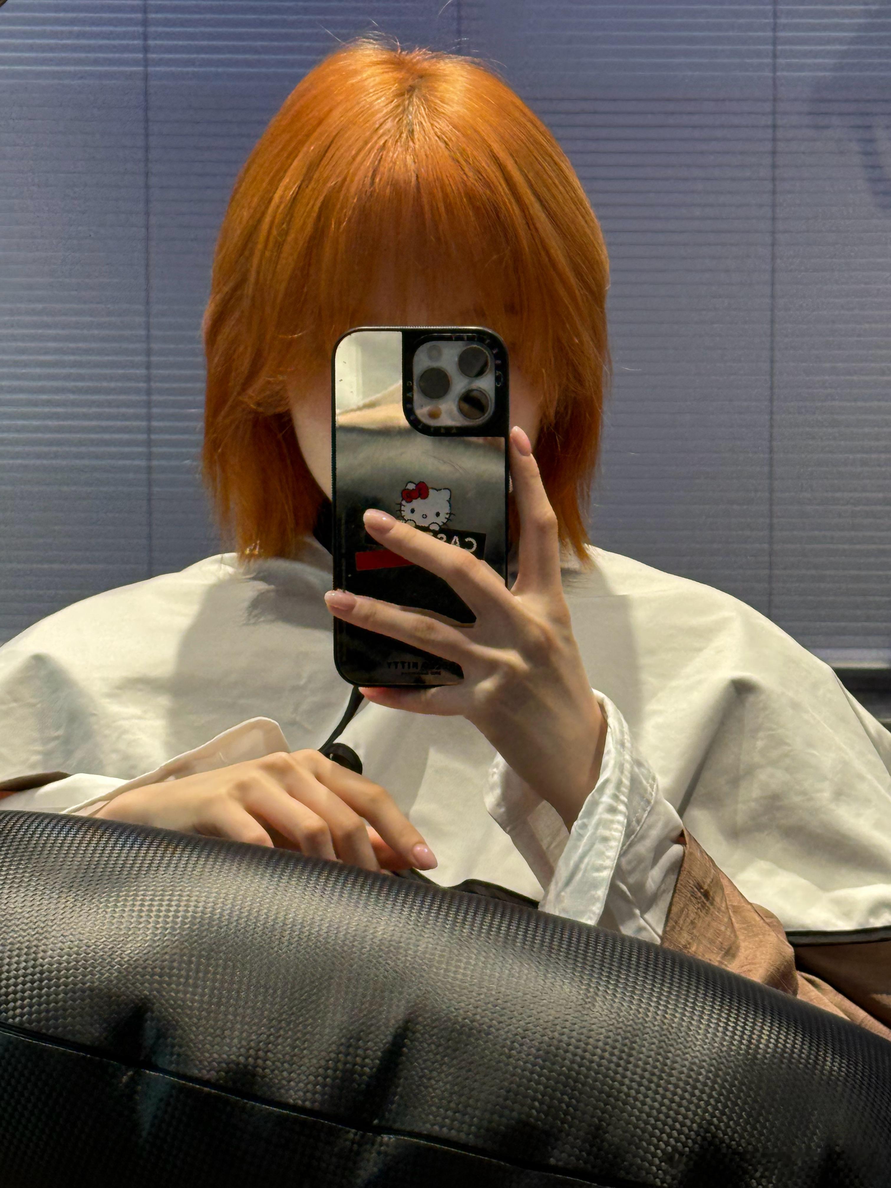 给我气疯了酒店附近随便找了一家理发店花了150吹的造型，成品如下…最后我赶时间直