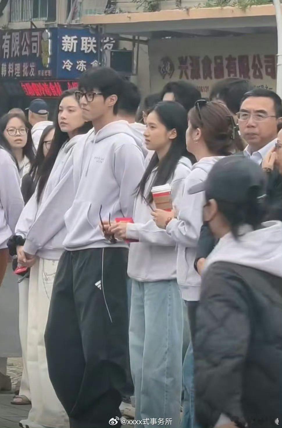 歪脸糊男和静怡在芒集均1000都不造有无