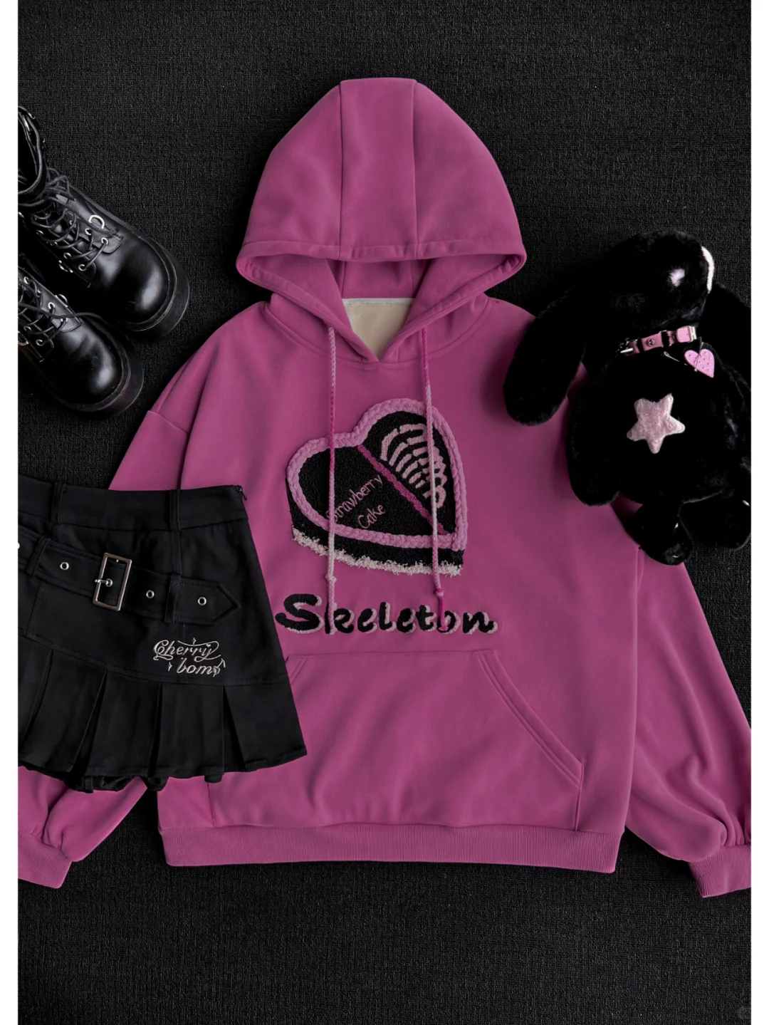 黑莓糕糕🎀酷酷甜甜的暗黑草莓小蛋糕🍰