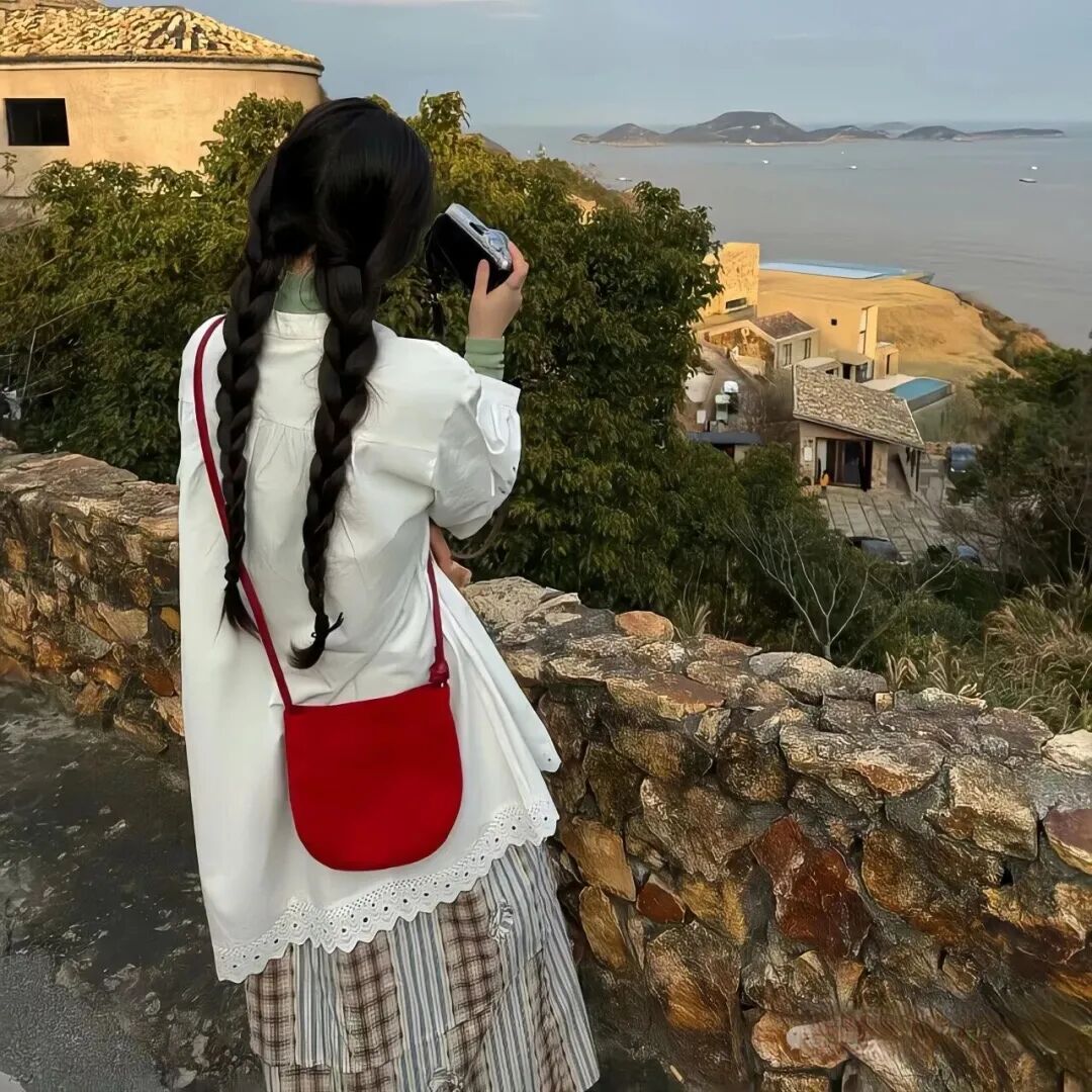 🧏🏻♀️⌇ʜᴀᴘᴘʏ̆̈ 女生的快乐：“逛街·干饭·追剧·放空～” 