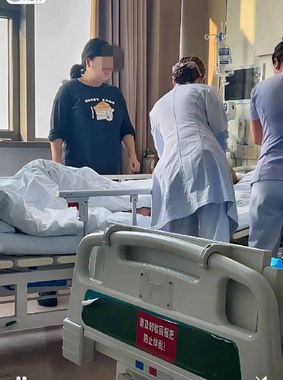 天津这位独生女的遭遇，真的看得人心里发酸！
 
没母亲、没兄弟姐妹，57岁的父亲