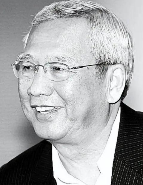 上世纪九十年代， 台湾费尽心思安排到解放军内部的间谍，全都被李志豪给揪了出来，当