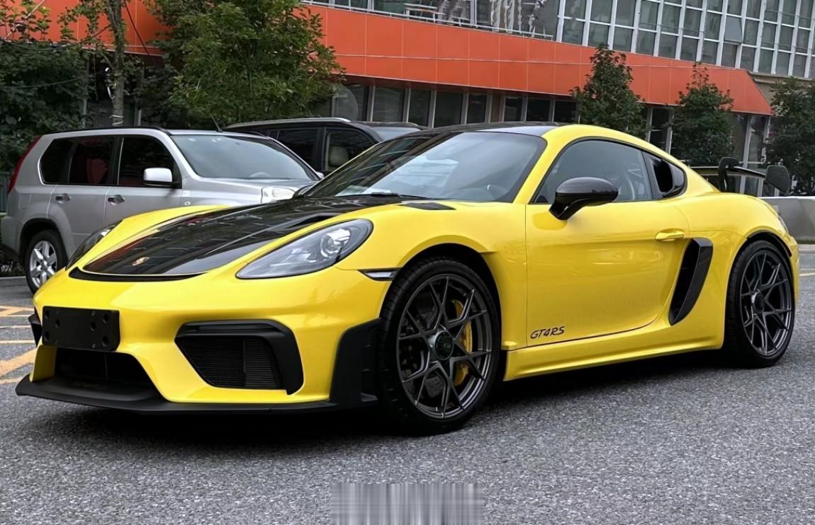 718 Cayman GT4 RS现车基本上一车难求配额需要加价5-10万我们这