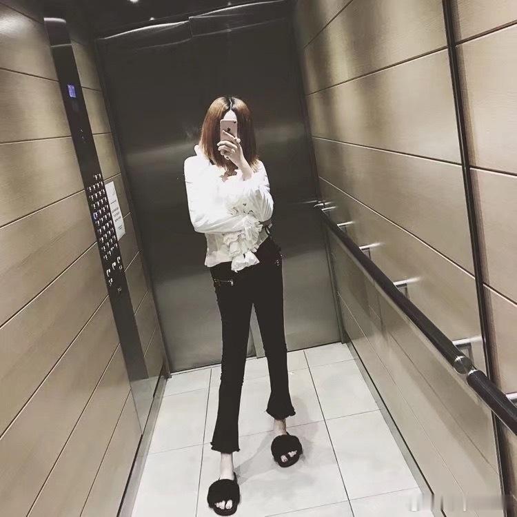 比啥都好，当年刚上来网暴我的时候自称比我白不知道肖姐姐在意淫什么东西不自量力，你