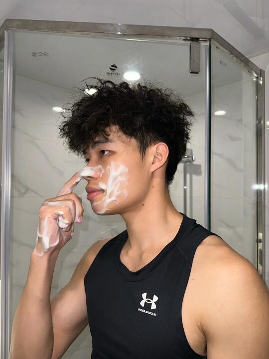 卷毛小帅 就发1️⃣张