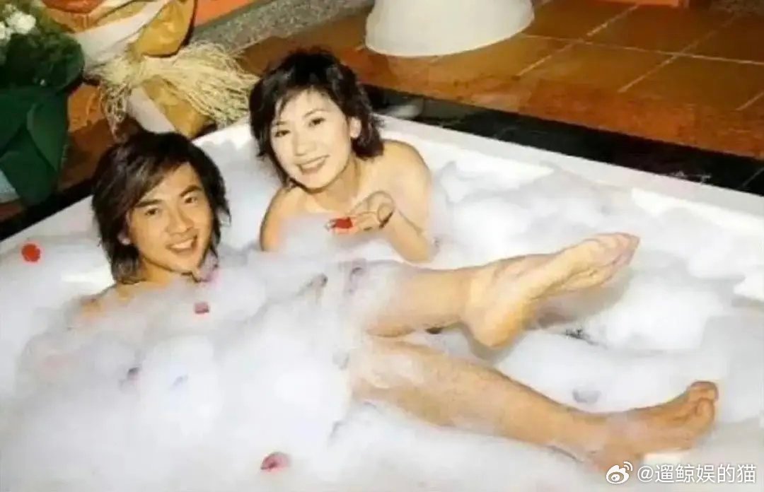 这么一看，现在内娱已经很保守啦！ 