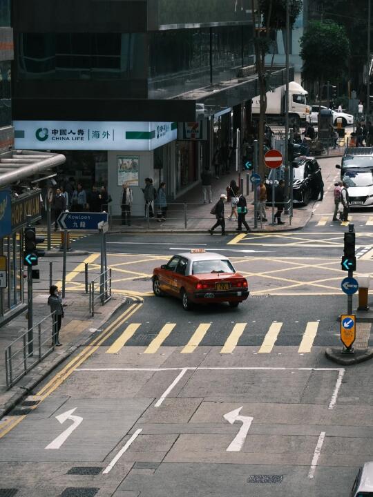 到处都是赚钱的路子，英语老师还焦虑个屁啊