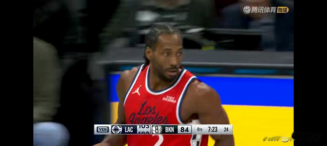 伦纳德末节化身战神卡，末节前4分钟狂砍13分！奠定比赛胜局！打篮网只需要伦纳德认