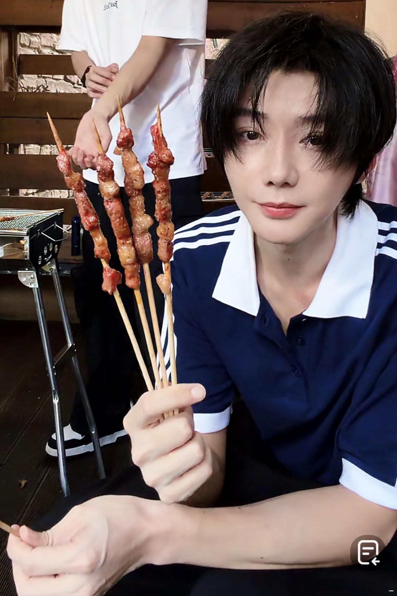 A型血宝宝烤的串 