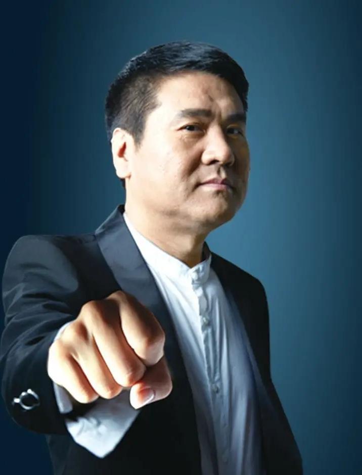 经济学家王福重说，很多民间故事，都是骗人的，牛郎织女啦，七仙女啦，都是编造的故事