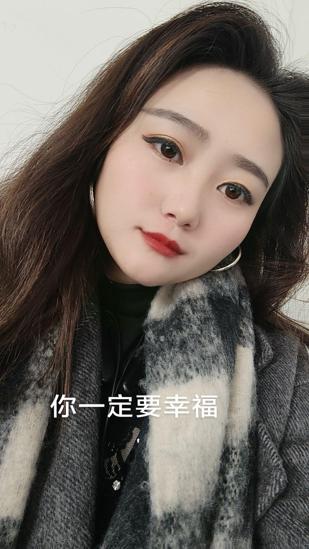 说不出的心酸 我能有多坚强 鬼知道我经历了什么