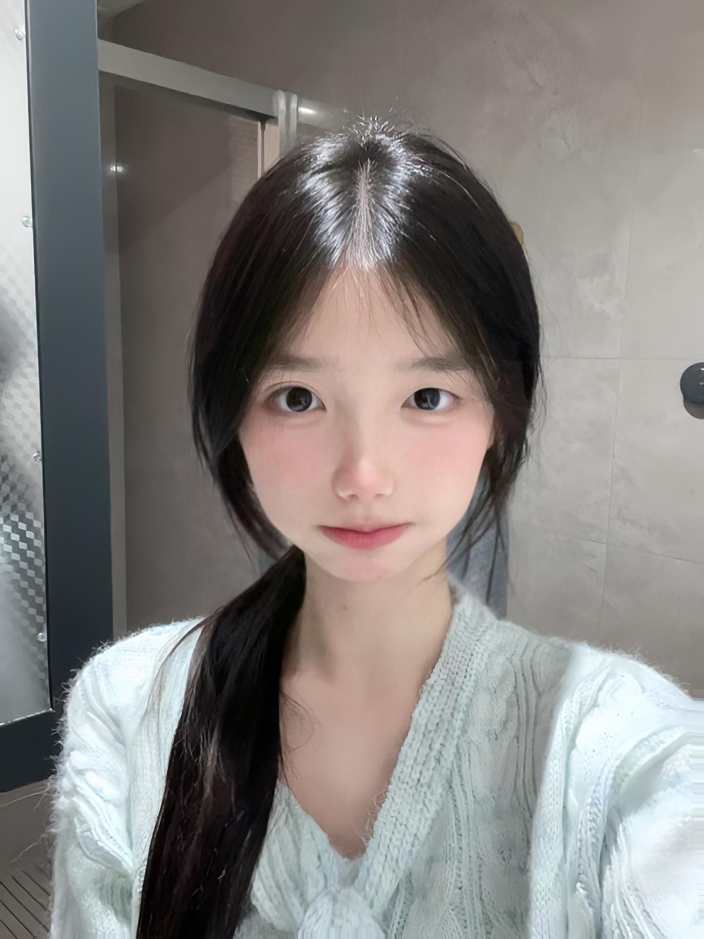 你把我想得太坏了呀 我只是想离你近一点而已