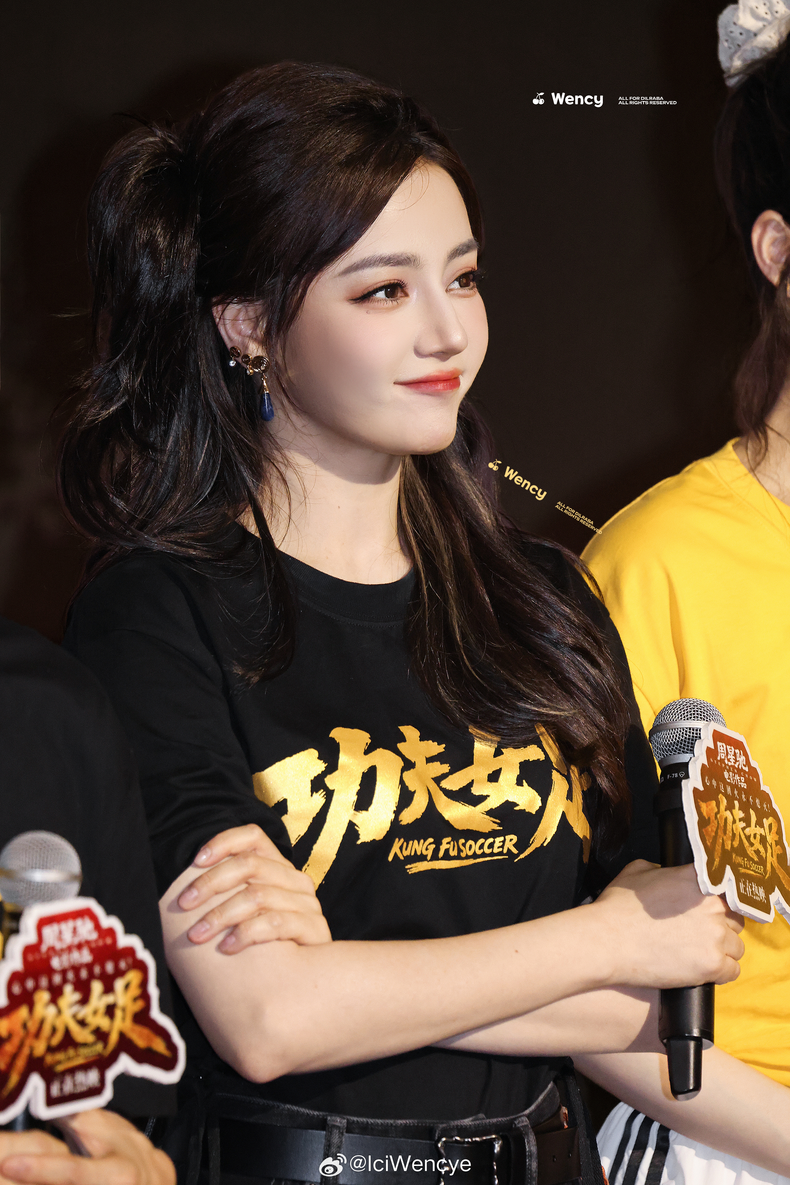 姐姐今天妆造好女团风！！杭州路演第三场电影功夫女足迪丽热巴偷偷去影院看观众反应迪