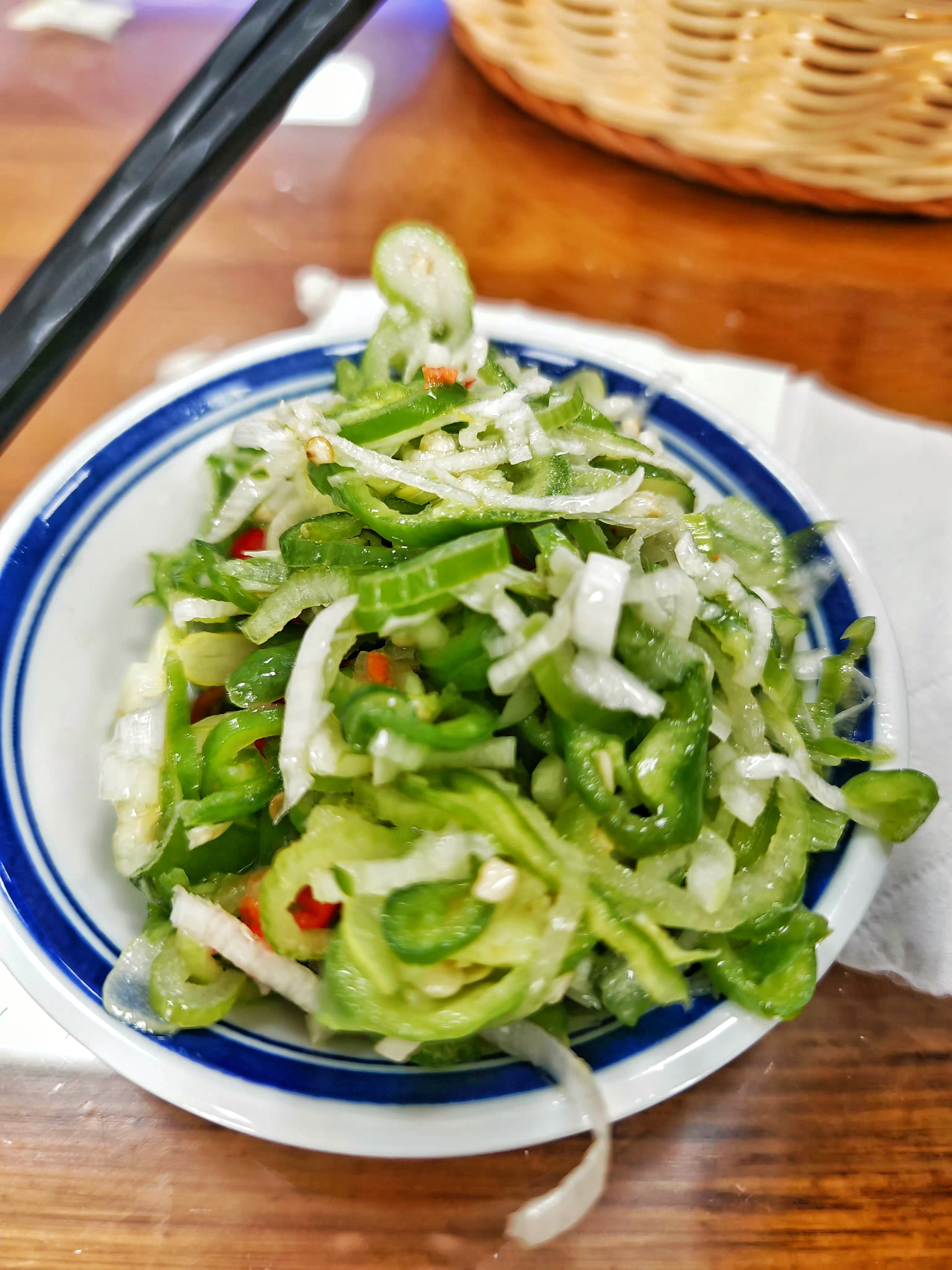 富平水盆yyds，甩月牙饼水盆几条街