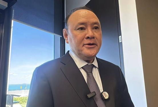 玩什么把戏？菲律宾总统和防长要重回中菲对话，必须先拆除非法坐滩破军舰。
 
8月