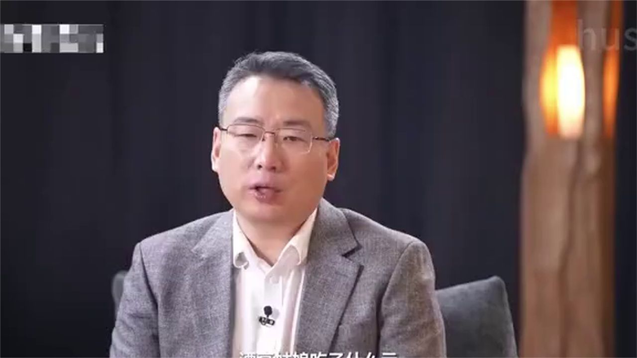 储殷采访柯蓝：漂亮女人在年轻时有多风光，中年就有多落寞！