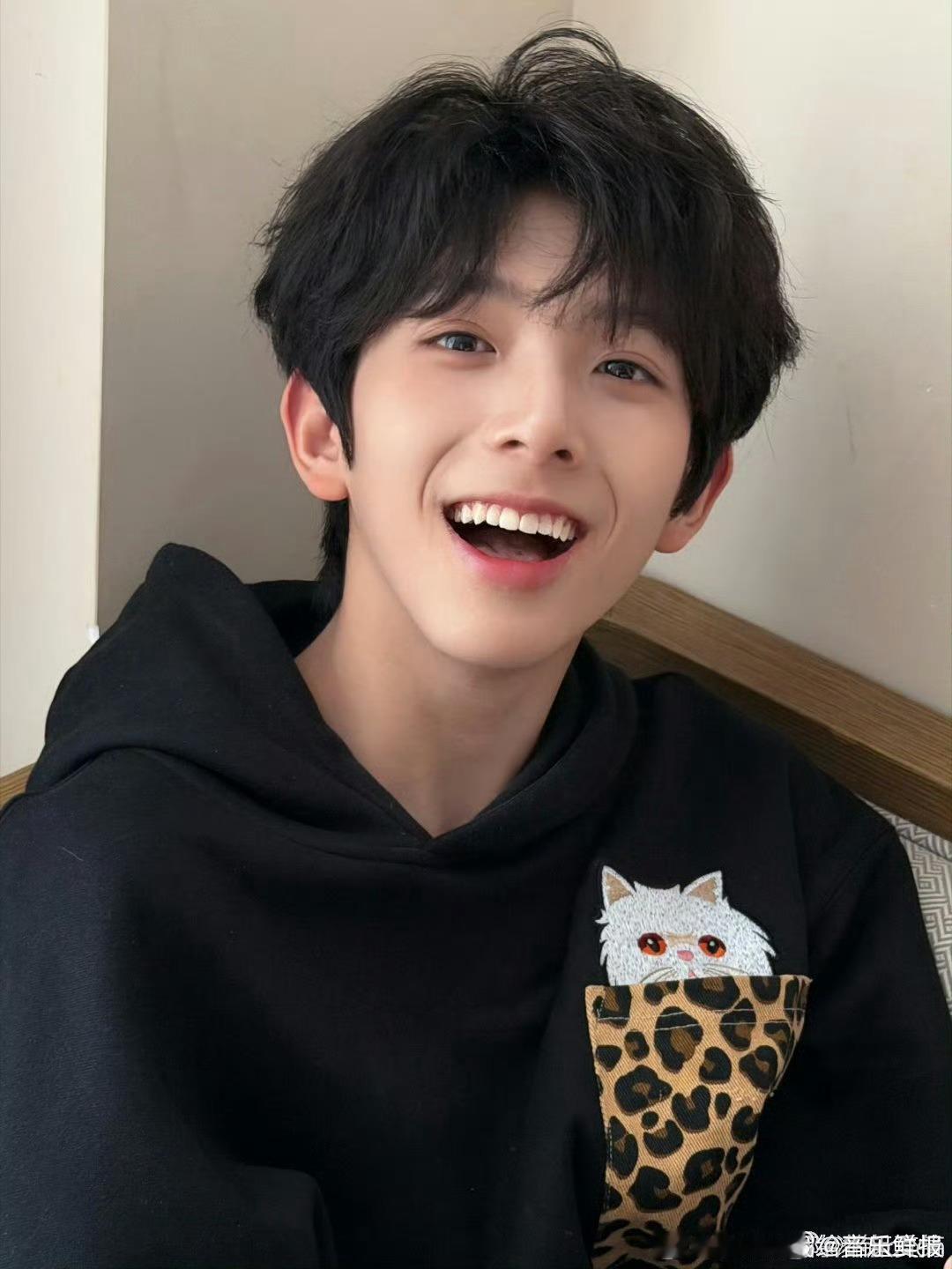 TF四代听到退票的反应我们的少年时代2少年时代2花絮最好笑的片段，居然是孩子们听