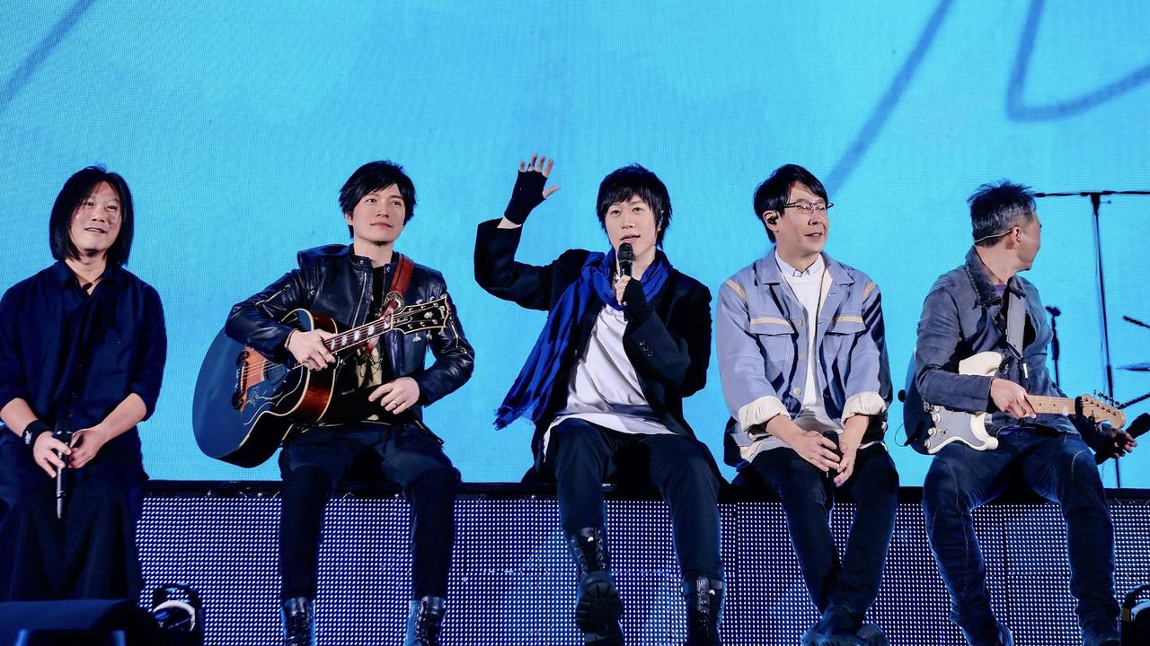 五月天演唱会在巴黎落下帷幕，好消息这场是真唱，坏消息好几首跑调破音了，很明显和国