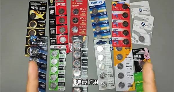 别再交智商税了！十三款主流纽扣电池大比拼：电量竟然能差一倍