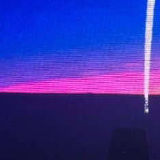 我好像得了什么病 总是被困在噩梦里 越是想忘记 就越想见到你 怎么说明 怎么清醒