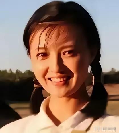 1976年，女知青邵红梅抱着4岁的儿子回到北京，她的母亲见状，跳手跳脚大骂：“下