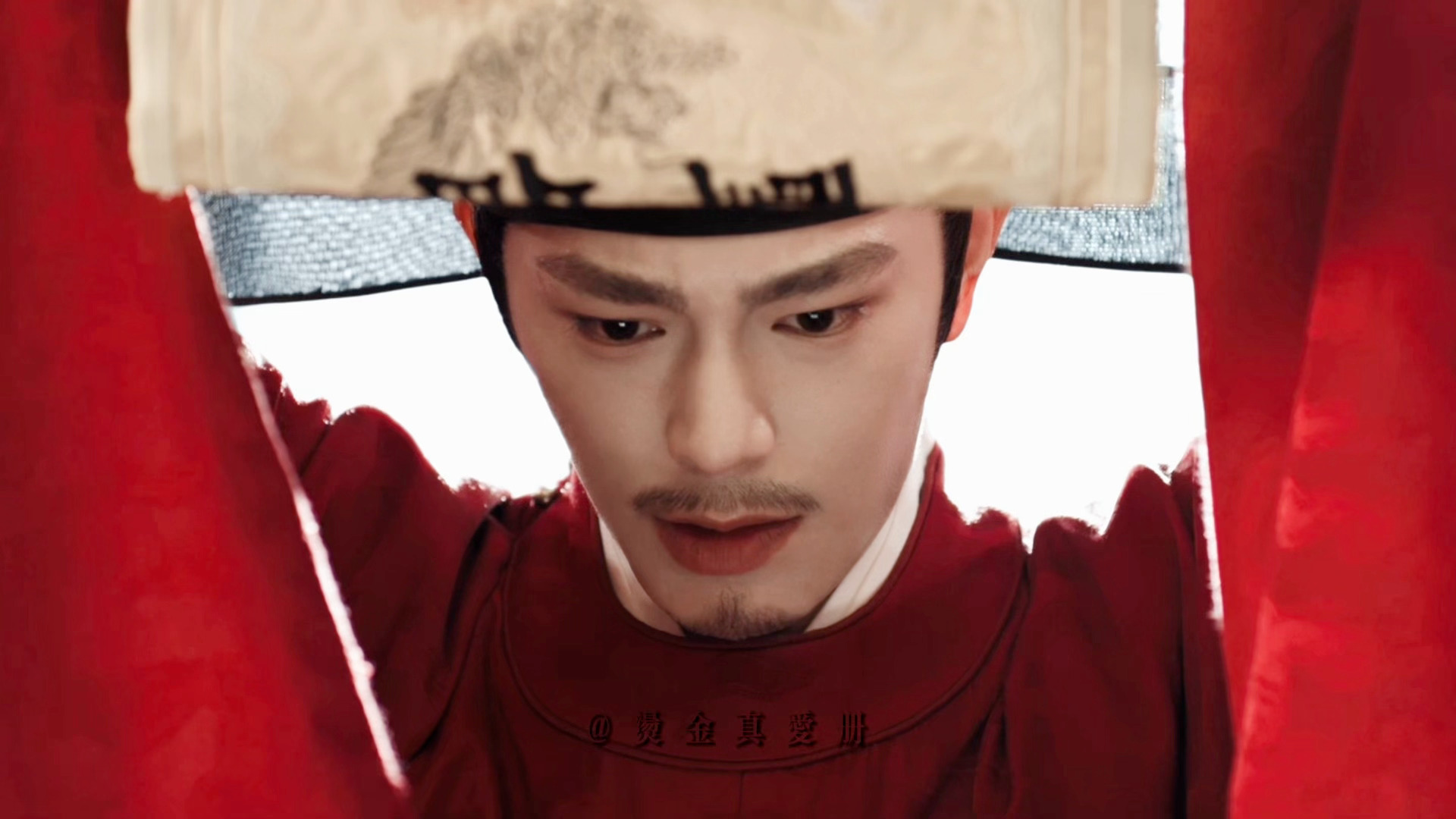 允许自己难过的瞬间只有低头领旨的那几秒。。💧花开锦绣 ​​​