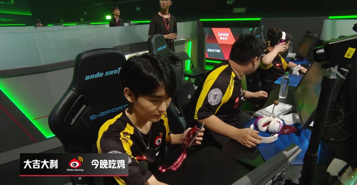 WBG14淘汰吃鸡 WBG 14次超高淘汰吃鸡，决赛圈4打2，一点都不浪稳稳击杀
