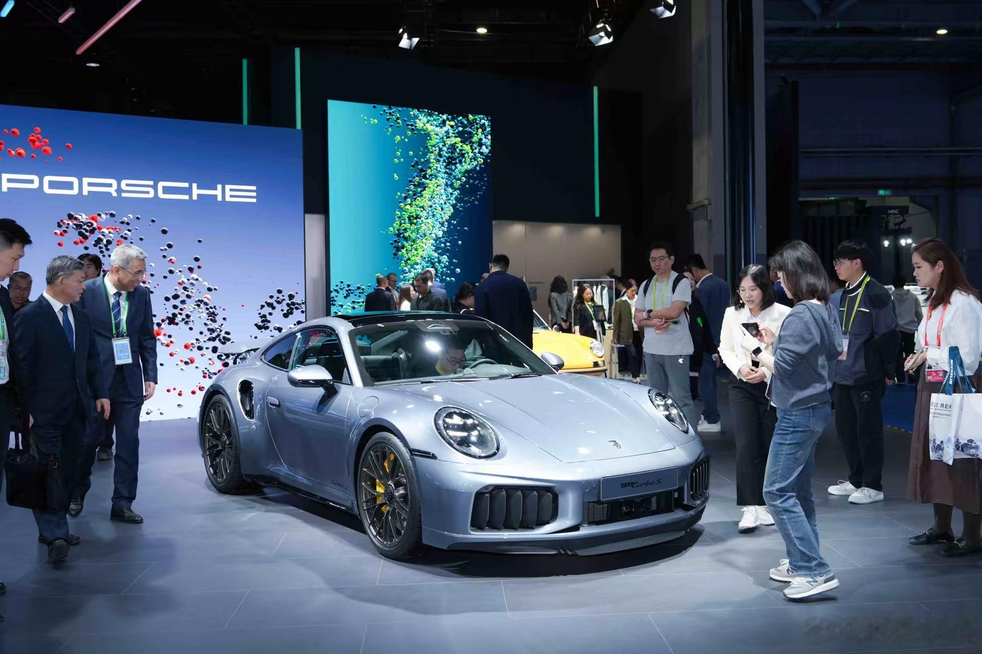 进博会看汽车【大众八款车型亮相进博会，宣布将在中国市场自研高算力智驾芯片】11 