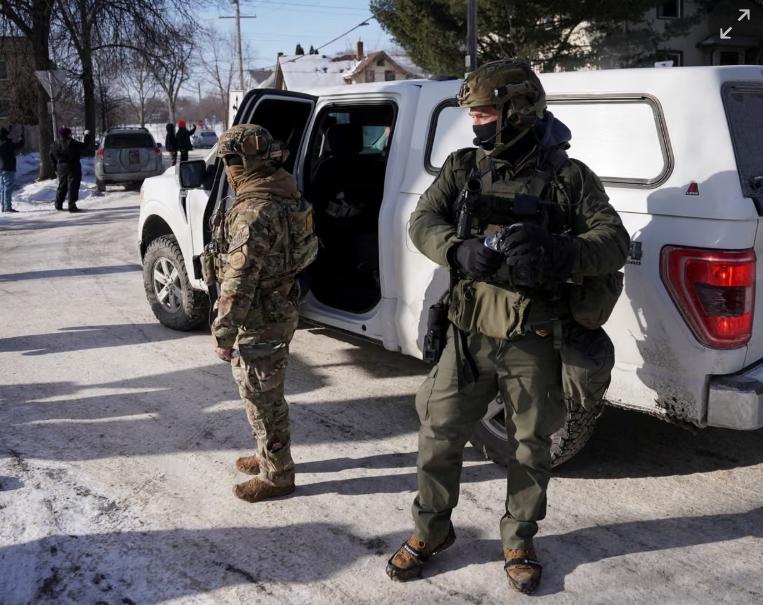 ICE人员个人信息被荷兰一网站公开据英国《卫报》10日报道，一家总部位于荷兰的网