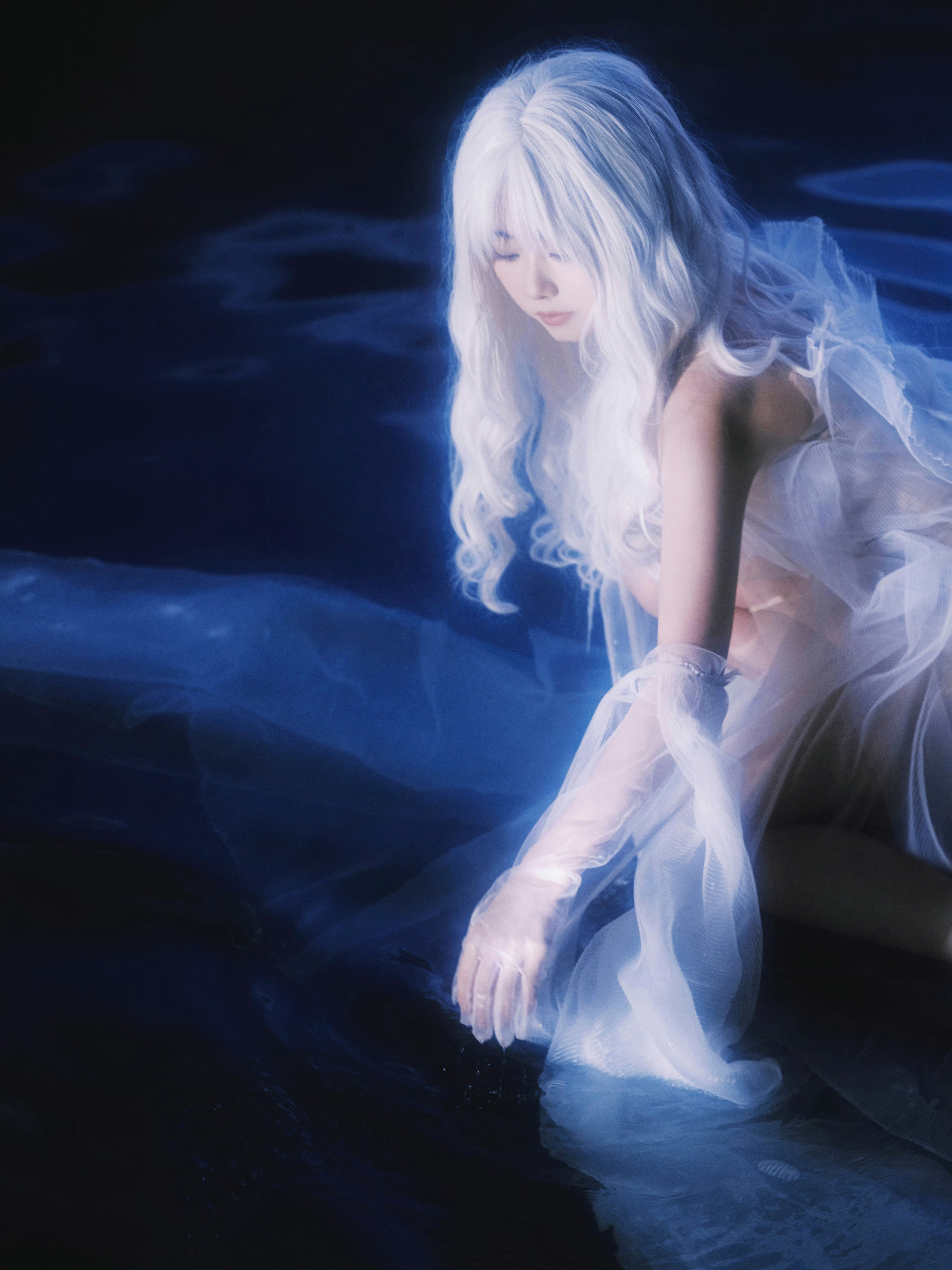 逍遥 古希腊掌管发色的神‼️这个🉑太美啦 谭松韵好像只小猫