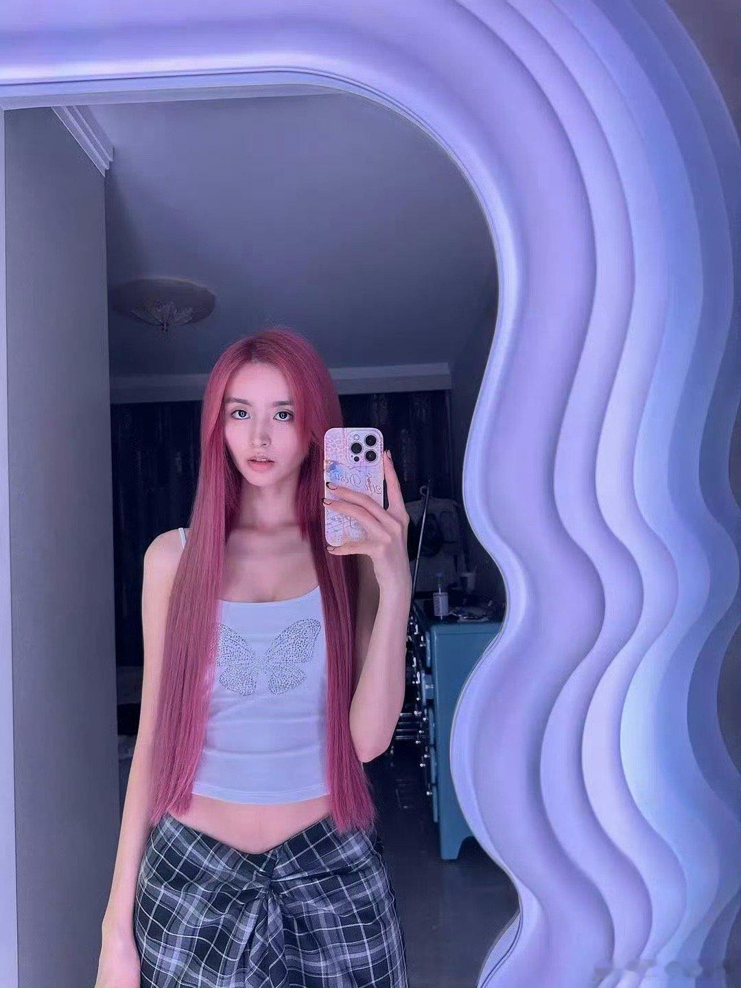 #金子涵瘦脱相##金子涵[超话]# 瘦了也骂 胖了也骂 能不能别让小女孩容貌焦虑