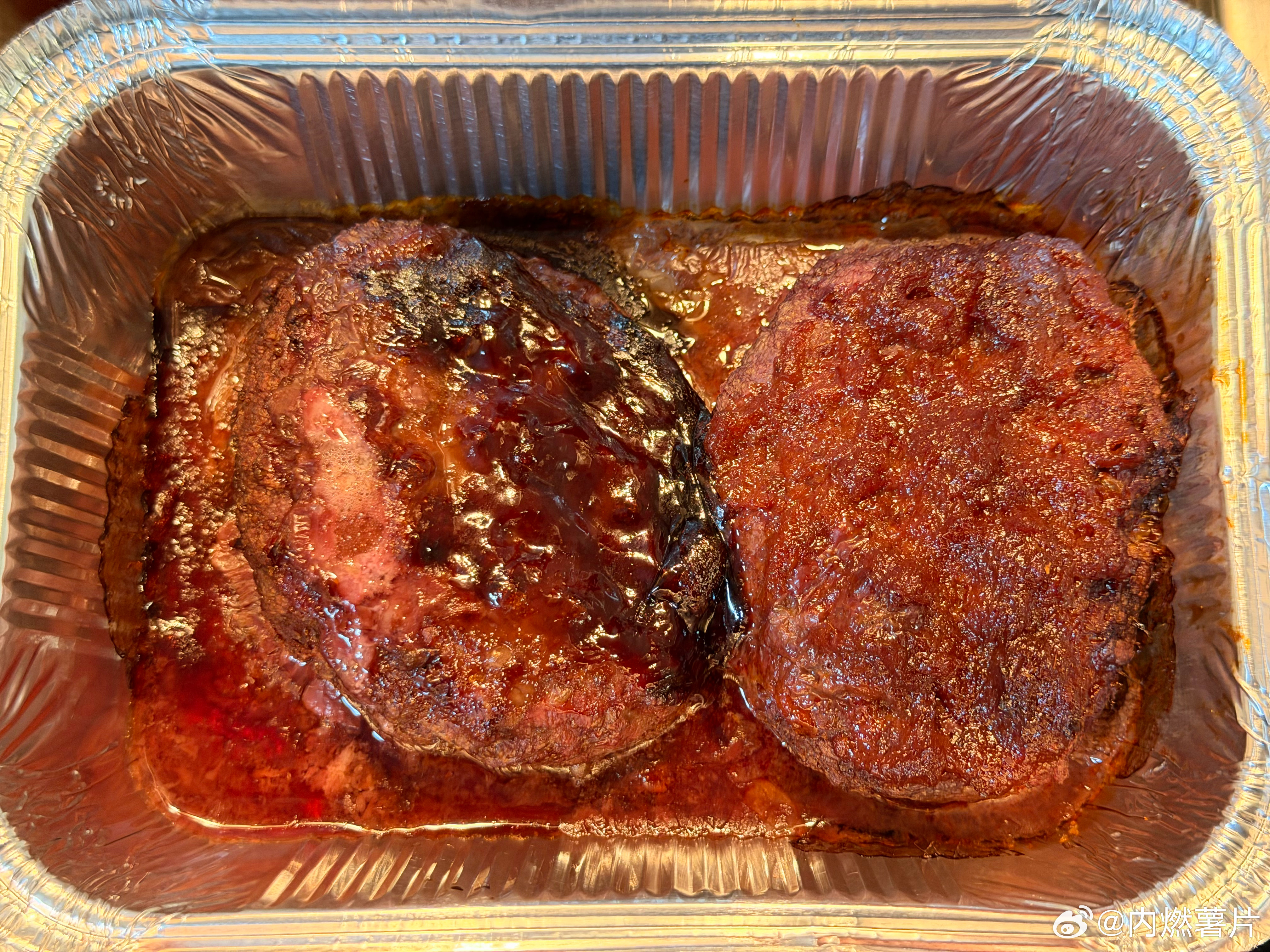 来澳洲一年了，第一次吃地道野味袋鼠肉。虽然是野生打猎的，但实在接受不了这个味道