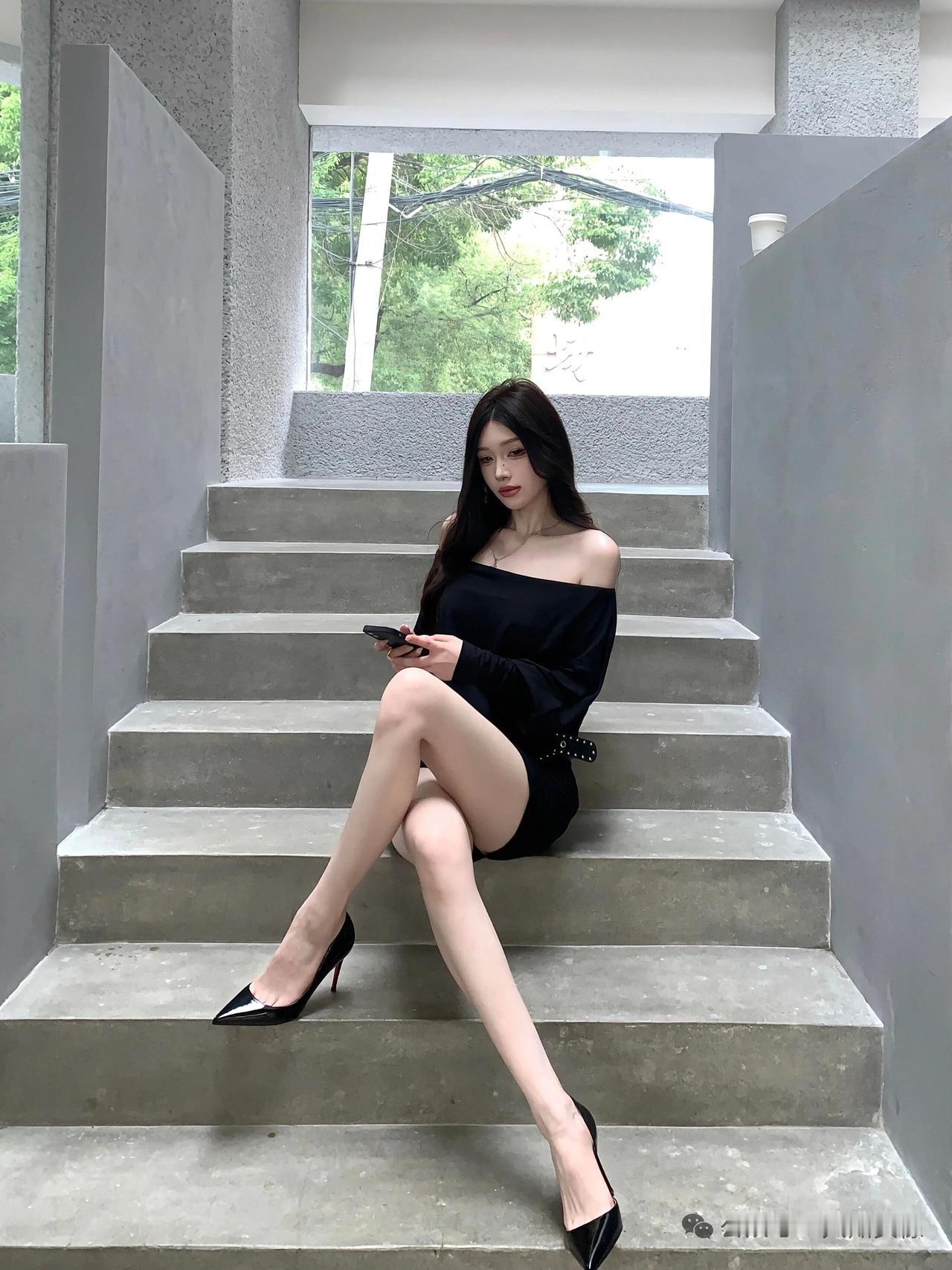 美到骨子里的女人，是什么样子的肤白貌美大长腿，加上内在的气质女性气质 温柔高贵的