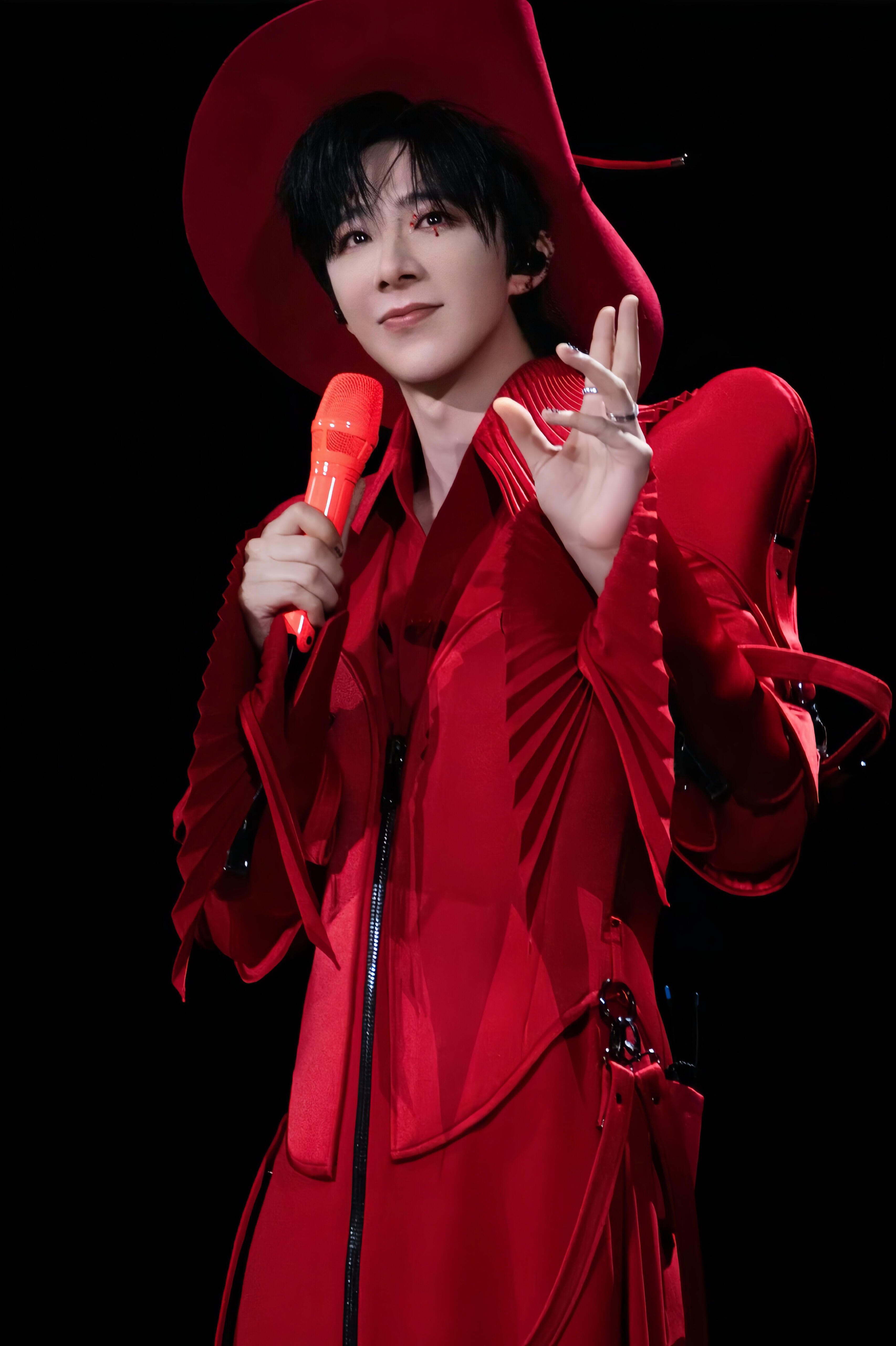 刘宇宁上海演唱会如火如荼，震撼开唱！ ​​​