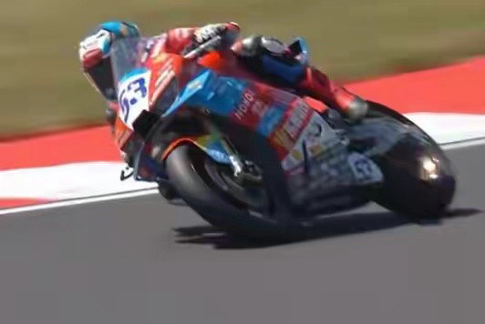 张雪机车获第十名 2026世界超级摩托车锦标赛（WSBK）英国站，SSP组别正赛