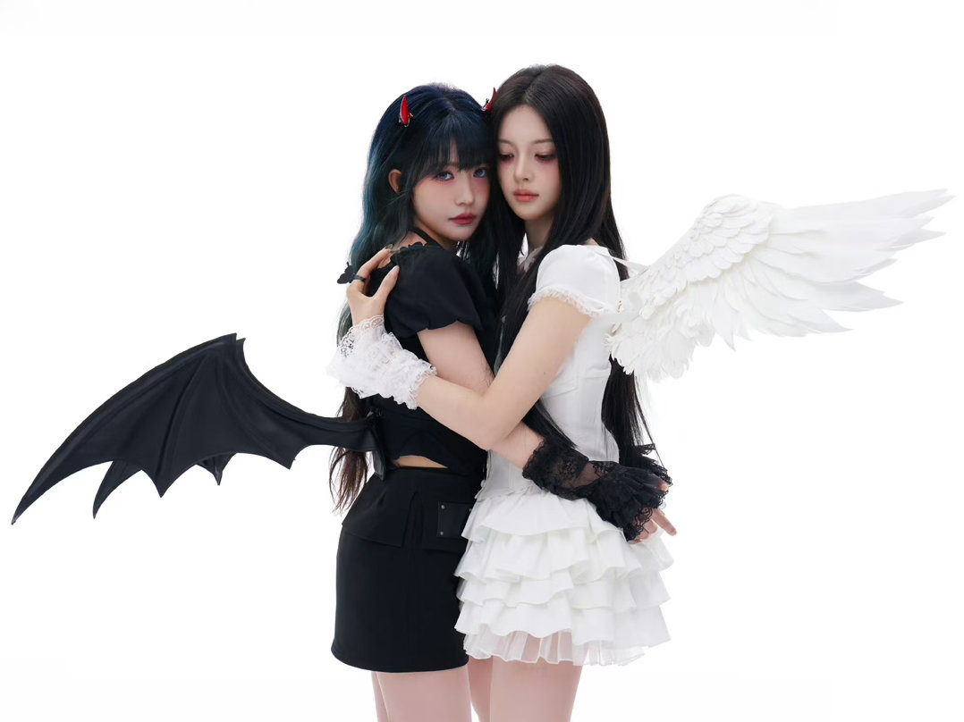 杨超越赖美云 天使魔女天使恶魔姐妹花 ​​​