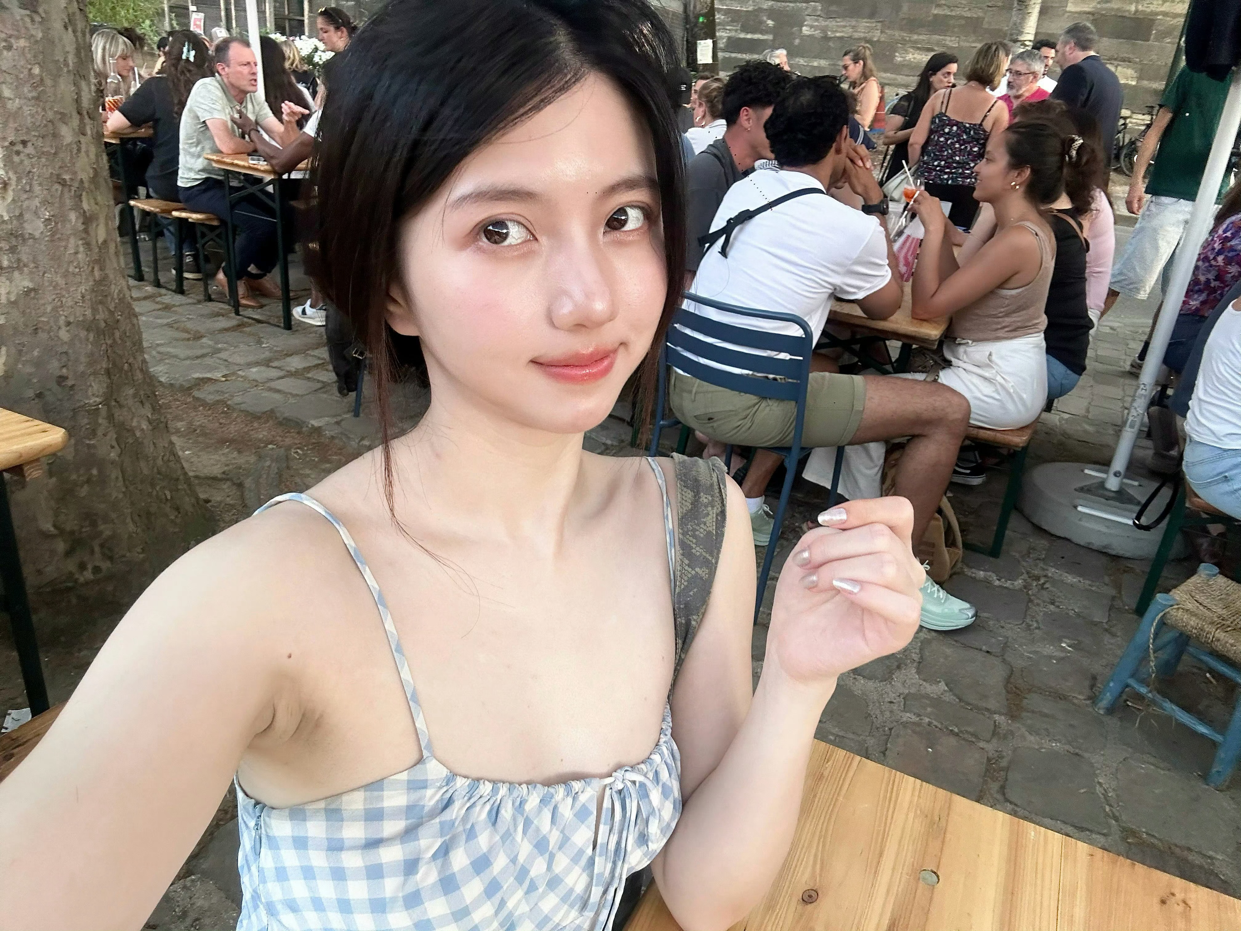思慕社字母 老钟停了，指针卡在三点十七分。你说这个时刻或许发生过什么重要的事，只