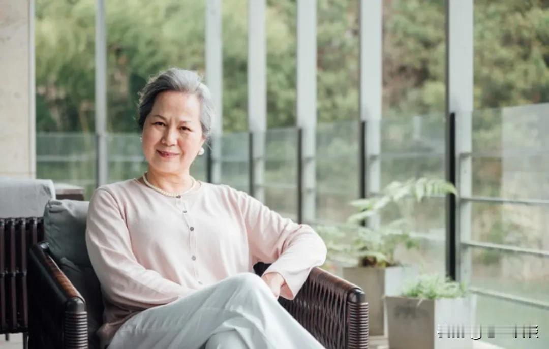 人最顶级的养生是什么？
我觉得是以下10点，
你认同吗？

1、多睡美容觉，人只